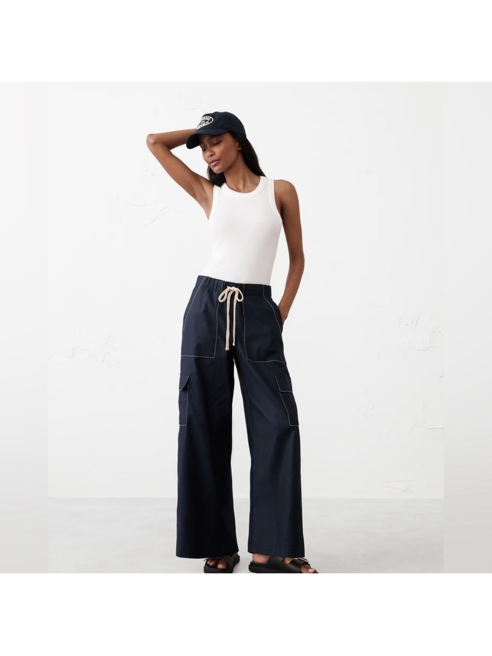 Banana Republic twill cargo pants navy size Small P (short)